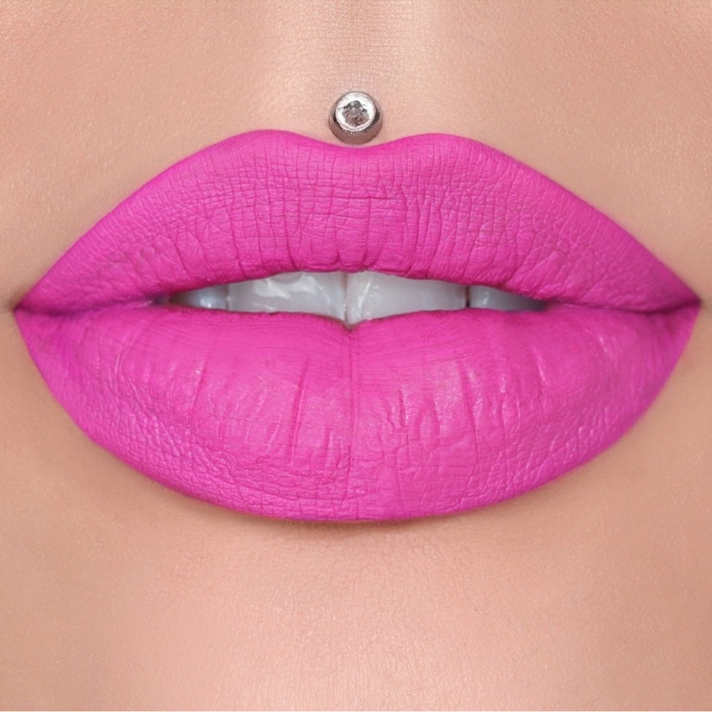 Jeffree Star Cosmetics Velour Liquid Lipstick (Cavity) NIB
